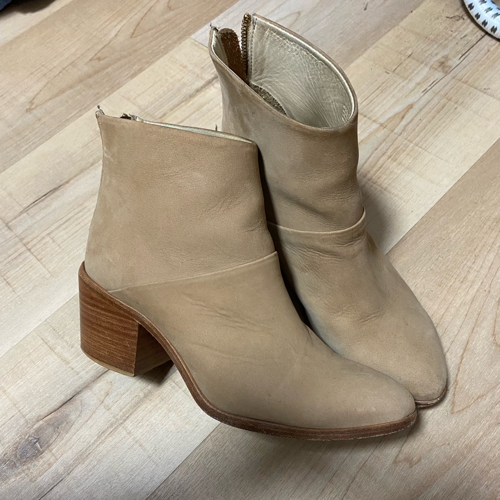 Nisolo Dari Boot Suede